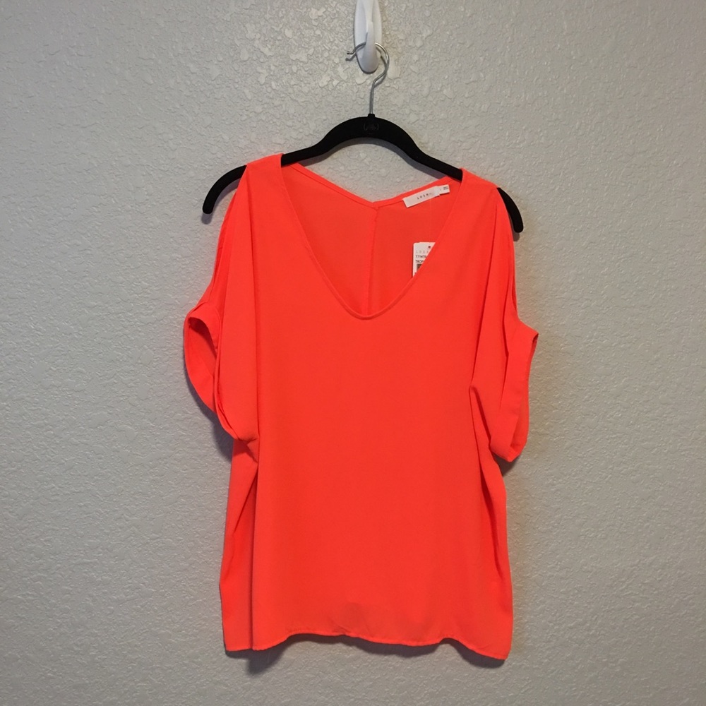 Lush Cold Shoulder Top NWT Nordstrom Rack Sz L